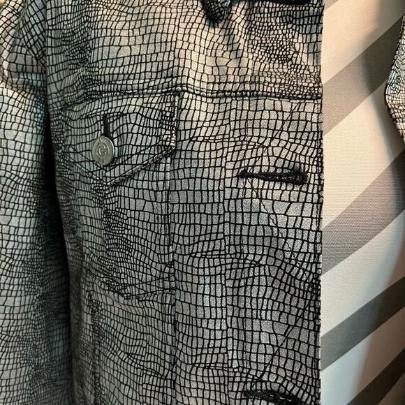 Guess Silver Jean Jacket - Picture 4 of 10